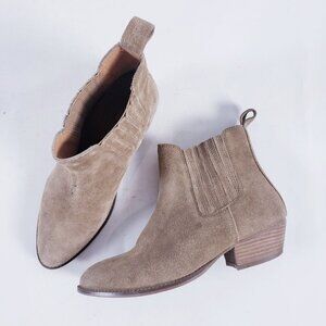 Urban Outfitters‎ Brown Almond Toe Pull On Chelsea Ankle Boot Bootie  Size 8.5
